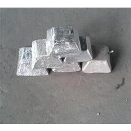 鐵合金市場動態(tài) 高碳錳鐵價(jià)格解析與乾盛冶金的產(chǎn)品優(yōu)勢